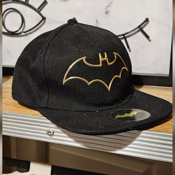 H&M Batman Black Cap with Gold Logo - Picture 1 of 3